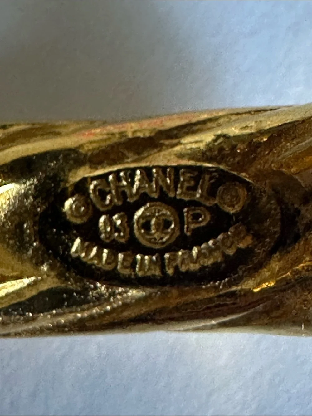 Vintage CHANEL 93P Gold Plated Ribbed CC Hoop Clip-On Earrings w/ Box